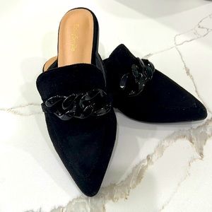 Black pointy slides/miles with metal detail